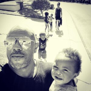 Rockmond Dunbar Instagram - Happy Father’s Day!!! #💪🏾❤️👍🏾 #blackhomeschoolers