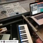Rockwilder Instagram - It comes thru whatever DAW you use-ROCKWILDER 🔥🔥🔥UNIT 3 CHRONICLES!! @rockwildermusic with @erick_sermon ENCORE!!!! Memorial weekend!!! DEF SQUAD MARATHON!!! @Rockwilder got 4 machines up, MPC, LOGIC MASCHINE AND REASON working on all of them! For the #vernia album! He does this all the time! #squadlife #nativeinstruments #maschinemk3 #akai #mpcrenaissance #logic #apple #propellerheadreason