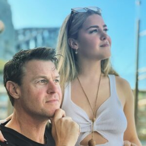 Rodger Corser Instagram - The apple doesn’t fall far…🤪🤪

Happy 20th Birthday my darling daughts!! We love you to the moon and back as your grandmother @jancorser would say. Big X’s &0’s from your Dad, Step Mummy and little sibs!!! 😘😘😘😘