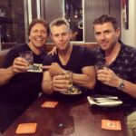 Rodger Corser Instagram - Best Bar in #brissy @stationrdbar Catching up with Melbourne bother hood Hawken Drive Bar & Kitchen