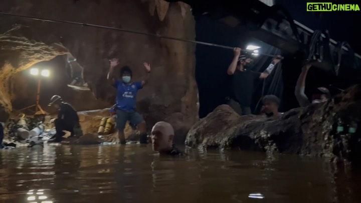Rodger Corser Instagram - Little look inside #thaicaverescuenetflix chamber 9. Recreated on @thestudiopark_th sound stage Bangkok. with @bloomvarinbloom #nickfarnell and our awesome Thai cast and crew 🎥🤘🤿👌
