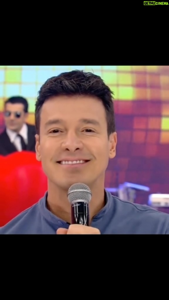Rodrigo Faro Instagram - Corre pra marcar o @! 🤣 #cantadasdofaro