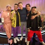 Rodrigo Faro Instagram - ALERTA DE NOSTALGIA! 🥹🫶 Estamos totalmente sem estruturas com esse antes e depois do Faro com a banda Restart. Olha só! 🤩 O quarteto participa do #HoraDoFaro deste domingo (1°), às 15h30. Você não pode perder! 🥳