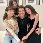 Rodrigo Faro Instagram - Depois de ir a igreja com toda a família, vamos postar…Orgulho de ser o pai de vocês meus amores!!!Feliz Dia dos Pais!!!!Amo vocês com toda força da minha alma e coração!!❤️❤️❤️