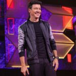 Rodrigo Faro Instagram - Será que eu sou feliz no palco??!?!Obrigado por me receberem nas suas casas todo Domingo!!! @recordtvoficial @cantacomigoteen23 @horadofaro @chahestianphoto