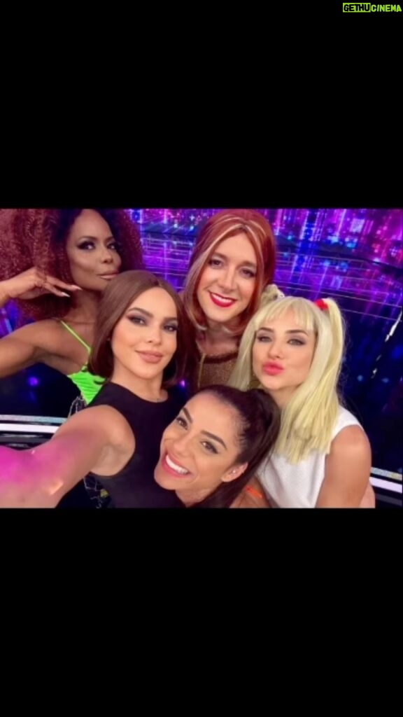 Rodrigo Faro Instagram - As “Spice Girls “ que lutem… @adrianabombom @emillyaraujoc @keyalves @gabimartins