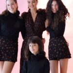 Rodrigo Faro Instagram - Os Quatro Corações que batem fora do meu peito!!!! @veraviel @mariavielfaro @mehelenavielfaro e Clara…❤️❤️❤️❤️