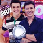 Rodrigo Faro Instagram - 15 anos de RecordTV!!!!Obrigado a todos vocês que me receberam de braços abertos, com tanto amor e carinho e me transformaram num comunicador dos Domingos !!!!É uma honra e uma felicidade enorme poder entrar nos lares do Brasil e do mundo através da tela da RecordTV!!!!Obrigado meu Deus, obrigado RecordTV!!!!