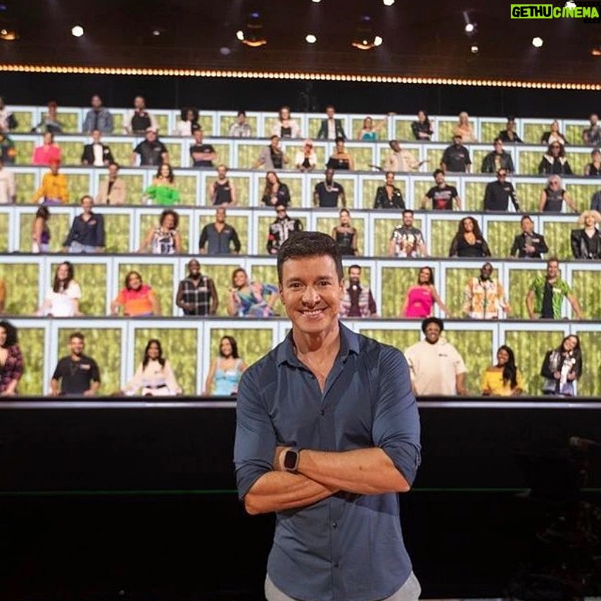 Rodrigo Faro Instagram - Hoje estreia o Canta Comigo!!!O programa tá emocionante gente!!!!Encontro vocês na RecordTV às 6 da tarde!!!!