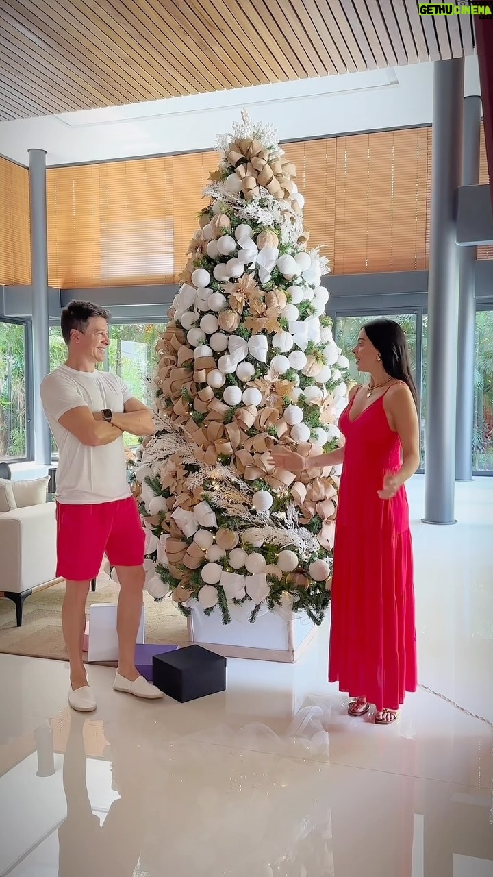 Rodrigo Faro Instagram - Como está o clima natalino por aí? 🎄 @veraviel