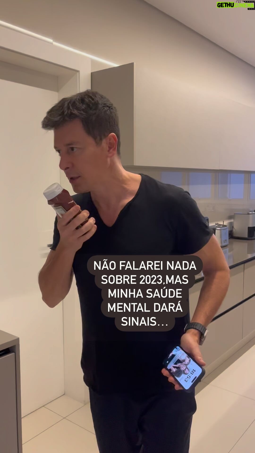 Rodrigo Faro Instagram - A minha saúde mental no fim do ano…Seu 2023 foi assim também?!?!?!?