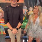 Rodrigo Faro Instagram – E aí, gente? Está ou não? 🤣 Domingo tem @kallyfonseca no @horadofaro! RecordTV São Paulo