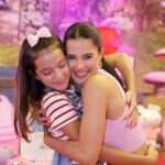 Rodrigo Faro Instagram - Parabéns à minha Helena pelos seus 11 anos! Nossa caçula que ilumina nossos dias com alegria desde o primeiro momento. Que este novo ano traga ainda mais sorrisos e conquistas para a nossa princesa! 🎉🎂 Viva você, filha! Te amamos muito! 📸: @catiaherreraemarcelovita Decoração: @andreaguima5