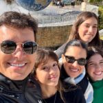 Rodrigo Faro Instagram - Dia especial em família na @universaldestinationsbrasil !!!A gente se diverte juntos!!!🩵