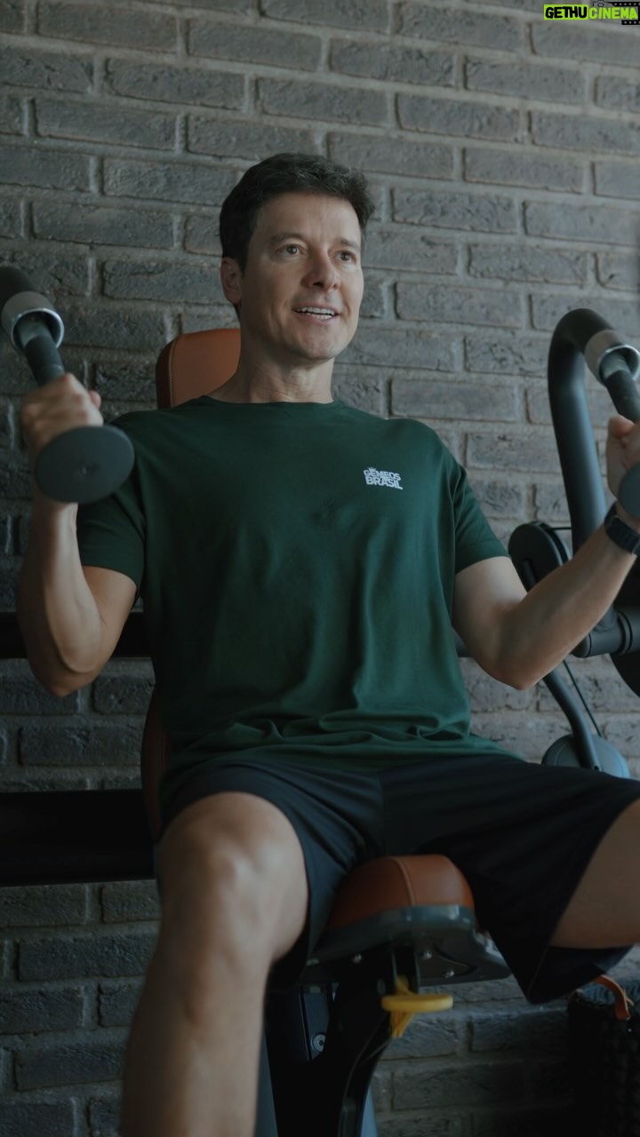 Rodrigo Faro Instagram - Bora!! Já levantou desse sofá? 🤣 @jojotodynho