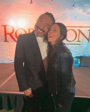 Rodrigo González Instagram - Más fotitos de la serie que se viene en el año que ya llega!! 2023. @claudioolatet @tatodubo @itziarituno 

@robinsones.serie