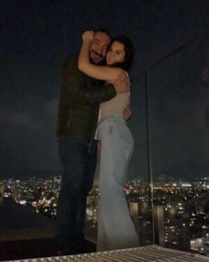 Rodrigo González Instagram - Orgulloso de tu vida, de tus logros y de todo tu esfuerzo amor mío! Te amo @carorickenberg ❤️❤️❤️