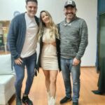 Rodrigo González Instagram - Que rico volverte a ver @lucilavit siempre humilde y con ese ángel tan lindo que tienes! Gracias por esa presentación hoy en Linares, y gracias por la conversa en camarines junto @rafaolarra19 siempre con una sonrisa y buena energía. Hermosa pareja! Hermosa familia! Gracias @panchoanimador por el teloneo y el apoyo en mi pega! Feliz día del padre! Y feliz día a todas las mamás que también cumplen el rol de padres con sus hijxs.