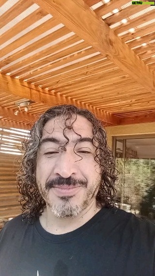 Rodrigo González Instagram - Vámooos vamoooos! Aprovechen la minigira por la región metropolitana! Mañana los chistes sin censura en @casa.comedia junto a @sebalayseca y @luzvioletadrag entradas en @comediaticket y @comedy_pass 📱 prohibido grabar Jueves en @barruetosbar de Melipilla junto a la gran @mey.zamorago Viernes en @elinkadetango de Talagante junto al gran @charolapizarro Ejale