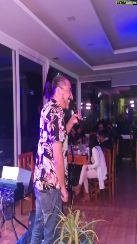Rodrigo González Instagram - Una noches espectacular en @beergarden_tome con la presentación de Rodrigo Gonzalez @gonzalezcomediante Un show de Stand Up Comedy que hizo reír a las cerca de 100 personas que acompañaron una noche inolvidable. #RadioRuta160 #FrecuenciaRegional #RadioRuta160Producciones #standup #standupcomedy #Humor #Comedia #Tomé #Biobio #Chile Tomé, Capital Turística del Bio - Bio