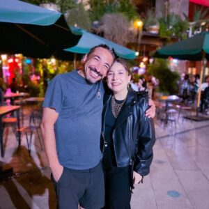Rodrigo González Instagram - Te quiero mucho. Mucho. Gracias por la velada anoche. Te admiro, te quiero, te respeto. Eres una tremenda mujer! @javierawuth 
Ame al Nico!
#bonsai