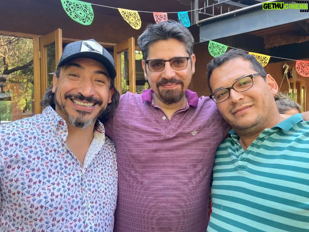 Rodrigo González Instagram - Que lindo reencuentro amigos queridos de tantas jornadas trabajando por un mundo mejor!!! Gracias por la hospitalidad! Aguante la Víctor Jara! @felipegarciau