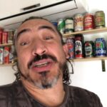 Rodrigo González Instagram – Están todas tapadas ziiiiii, pa que no digan que soy borracho, borrachito!!
 Tienes latas antiguas o nuevas exclusivas?
Escríbeme a ver si hacemos negocio.
No las voy a utilizar en caso de emergencia ziiii.