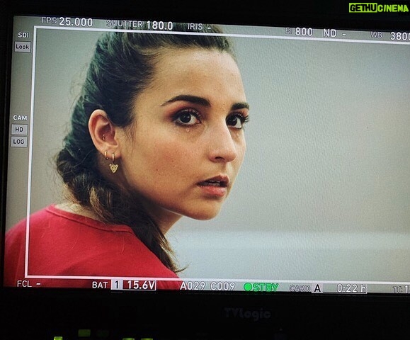 Rona Özkan - 1.8K Likes - Drehspaß 🎞 (auch wenn es nicht so aussieht) mit dem wunderbaren @olleii