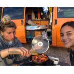 Rona Özkan Instagram – #vanlife 🚌🌅💚 miss u @frauhildeherrmann Theley, Saarland, Germany