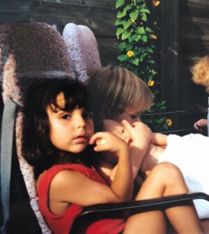 Rona Özkan Instagram - Mogli, gedankenversunken 1998 🌿 #augenringeforever