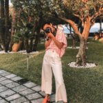 Rona Özkan Instagram – 𝘪𝘯𝘴𝘪𝘥𝘦 𝘢 𝘧𝘳𝘢𝘮𝘦 🔲