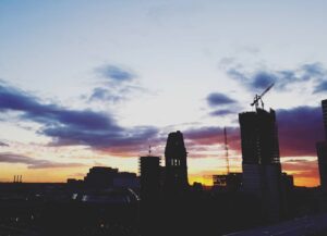 Rona Özkan Instagram - Die Schönheit des Lebens einatmen..🌆