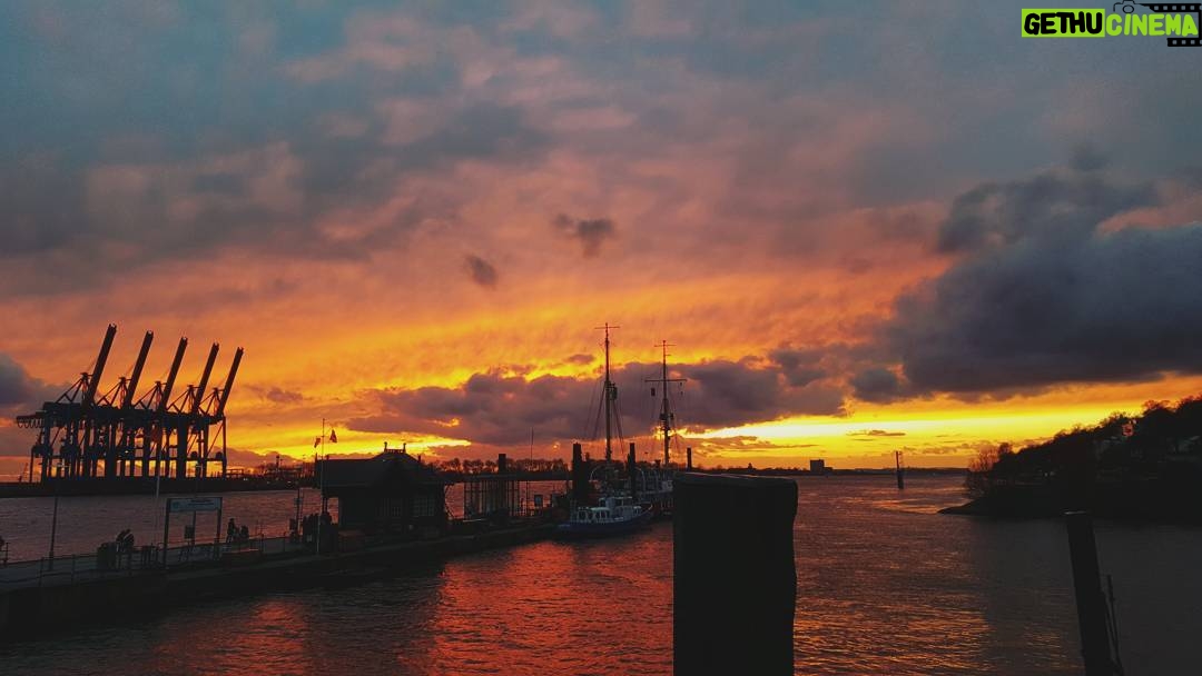 Rona Özkan - 2K Likes - Hamburg