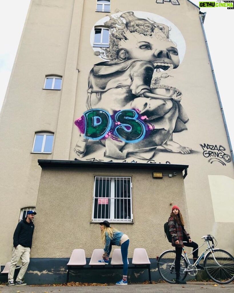 Rona Özkan Instagram - Tick, Trick und Track 🥸 Cologne, Germany