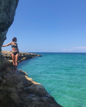 Rona Özkan Instagram - Bergziege am Mäh-äh-ähr #verwechslungsgefahr #ciao #sommer
