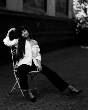 Rona Özkan Instagram - 📷 @larslaion styling @kitschkittencouture