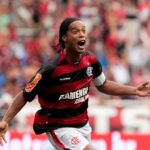 Ronaldinho Instagram - 128 anos do mengão!!! Parabéns @flamengo 🔴⚫🤙🏾