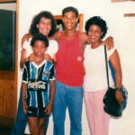Ronaldinho Instagram - Feliz aniversário mãe 🤍