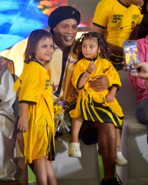 Ronaldinho Instagram - Obrigado Kolkata, Índia!!! 🇮🇳🇮🇳
Que energia incrível, que momento mágico… Muito amor!!!
Muito bom ser recebido com tanta alegria e carinho!!!
Nos vemos em breve 🤙🏾