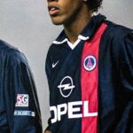 Ronaldinho Instagram - 🔙 21 years ago… Ronnie 🇧🇷 🤙 #Ligue1UberEats #Ronaldinho #Ligue1Legends