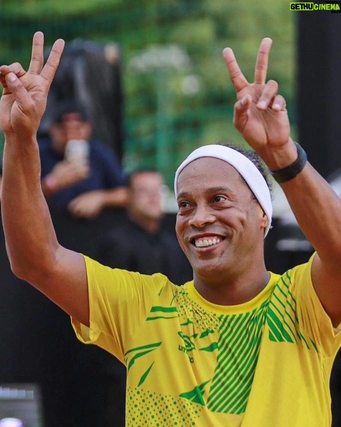 Ronaldinho Instagram - Valeu galera de BH!! Muito obrigado a todos que acompanharam esta linda partida, TMJ 🤙🏾