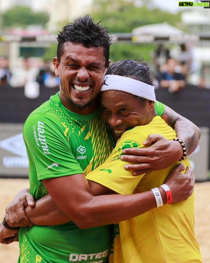 Ronaldinho Instagram - Valeu galera de BH!! Muito obrigado a todos que acompanharam esta linda partida, TMJ 🤙🏾