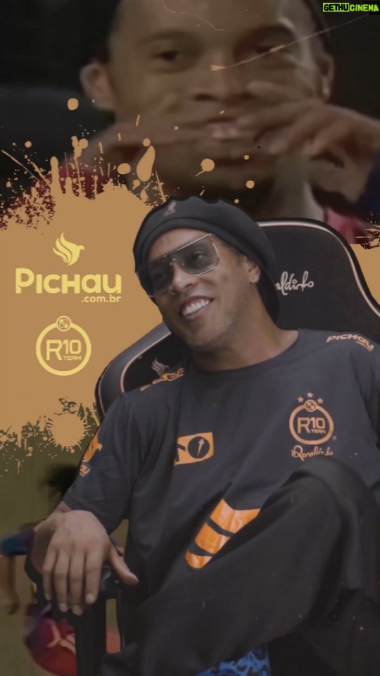 Ronaldinho Instagram - Salve tropa Acesse Pichau.com.br e aproveite a promo de Natal com vários descontos e concorra ao sorteio de 10 PCs Gamers incríveis. Vem pro Natal da @pichauoficial vem com a @r10team 🤙🏼 Vem ser campeão!