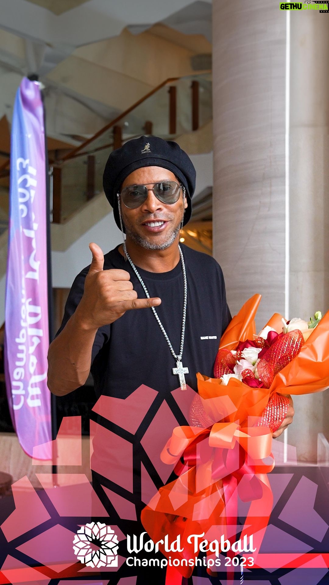 Ronaldinho Instagram - Our Teqball Ambassador @ronaldinho has touched down in Bangkok for the World Teqball Championships Finals! 🏆 Don’t miss the golden opportunity to meet the Brazilian legend in person. • ⭐️Meet and Greet - 2 December 🥇Finals 2-3 December 🏟️ Bangkok Arena • #Teqball #WorldIsCurved #Teq #Thailand #Thai #Bangkok #TeqballWCH #SeeYouInBangkok The Grand Fourwings Convention Hotel Bangkok