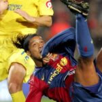 Ronaldinho Instagram – Dia de relembrar um dos gols mais bonitos da minha carreira!!!
Em 2006 vencemos o Villareal por 4×0 e tive a felicidade de marcar este lindo gol 🤙🏾