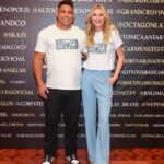 Ronaldo Instagram - Estamos aqui no @eusoubff ansiosos esperando vocês! Tem muitas peças incríveis a preços imperdíveis ⭐️ Somente hoje, 05/11 - Av. Higienópolis 758 - até as 19h #bazarfundaçãofenômenos #eusoubff 📷 @agenciabrazilnews Casarão Higienópolis