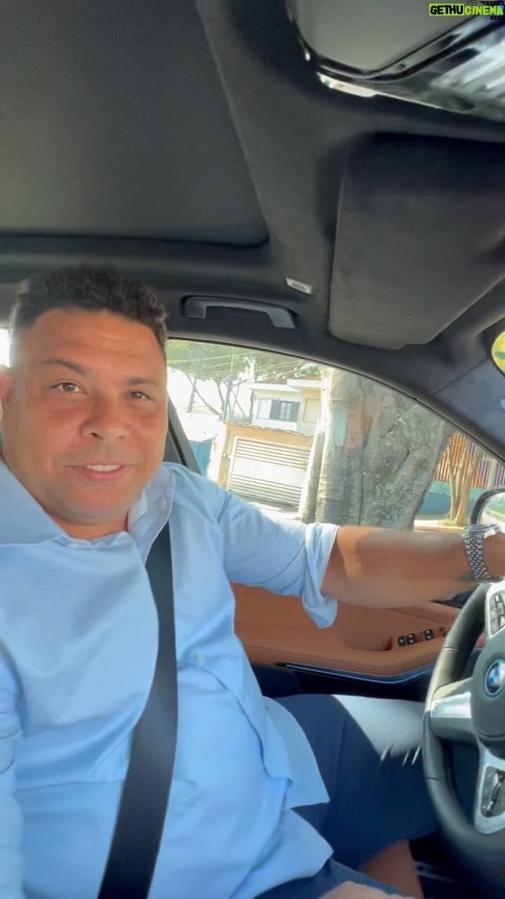 Ronaldo - 1.3 Million Likes - Ja assistiram ao meu documentário no @globoplay ? #ronaldoofenomeno