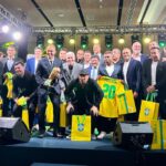 Ronaldo Instagram - Que alegria encontrar esses amigos e colocar a resenha em dia. Obrigado @cbf_futebol por reunir essa verdadeira família nos 20 anos do Penta! #20anosdopenta