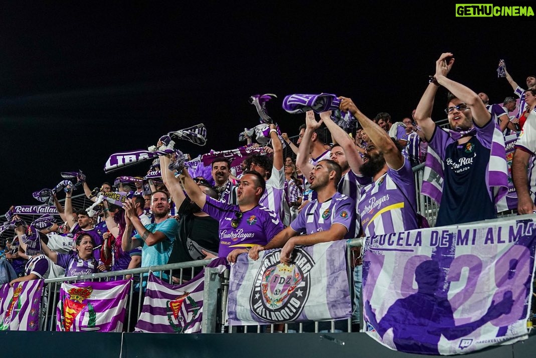 Ronaldo Instagram - Gran victoria del equipo, de todos los que se han desplazado, y de todos los que nos habéis apoyado desde casa. Tenemos que creer hasta el final, afición, el domingo que viene llenaremos Zorrilla. SÍ SE PUEDE. #AúpaPucela 💜💪 @realvalladolid