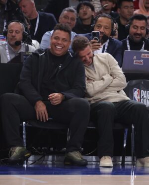 Ronaldo Instagram - What a night in Paris!! 🏀